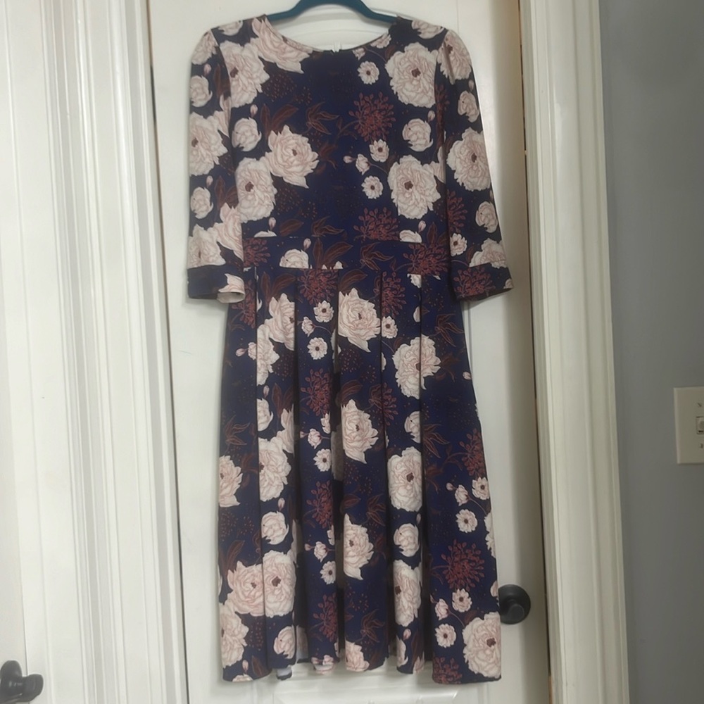 Beautiful navy floral dress